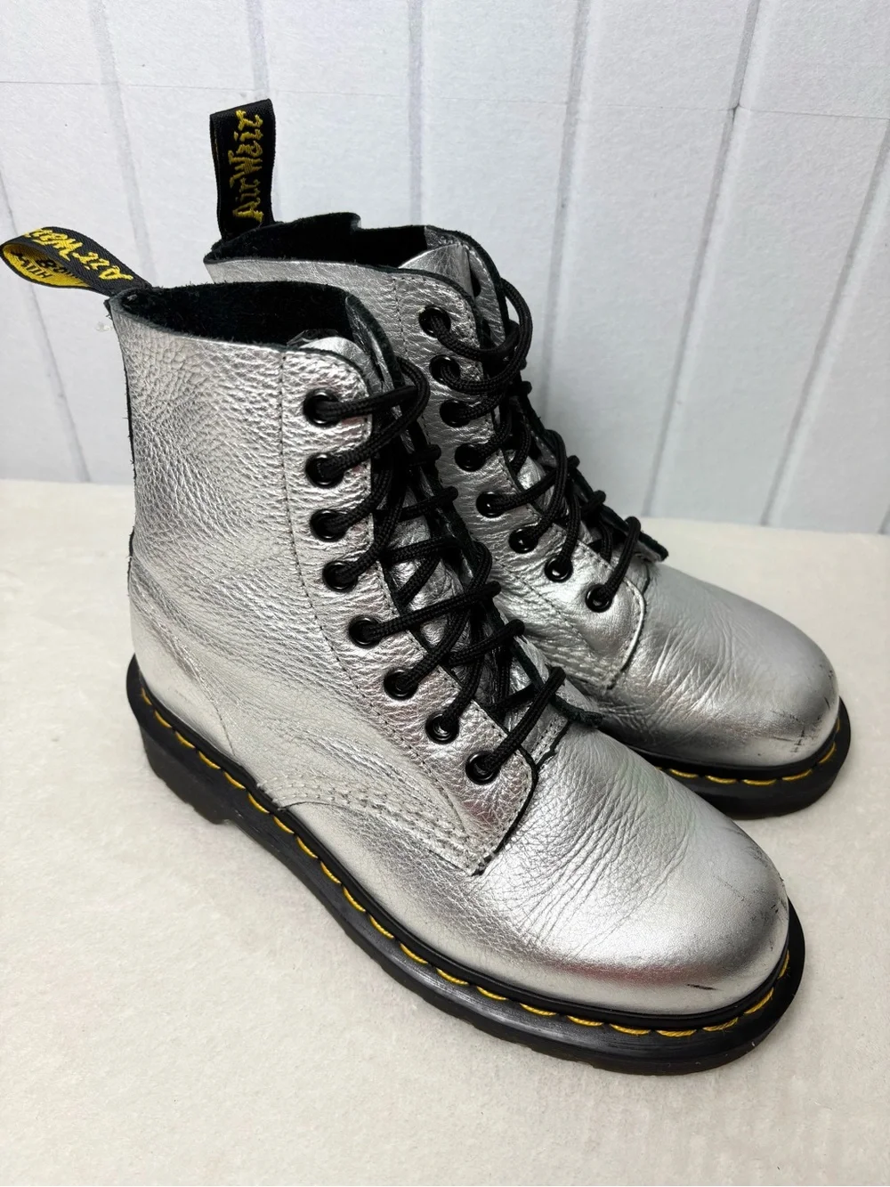 Dr. Martens Metallic Silver Lace-Up Combat Boots Kids‎ size 5